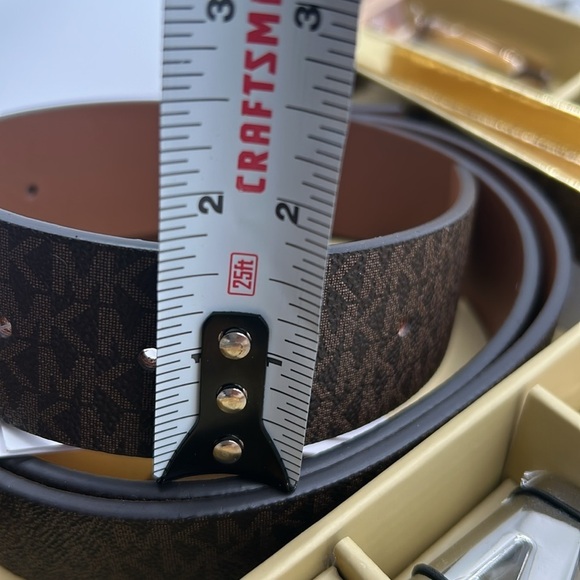 512- MICHAEL Michael Kors 6 In 1 Reversible Belt Set NWT - Picture 13 of 13